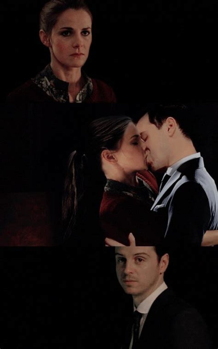 Did sherlock kiss molly?