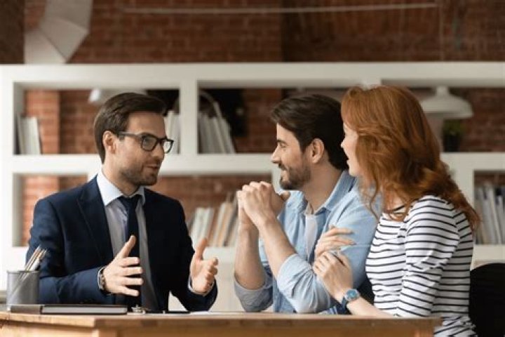 Do mortgage brokers get better rates?