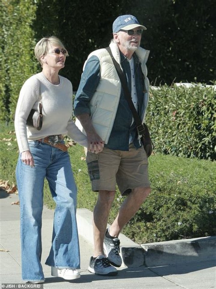 Is kenny loggins currently married?