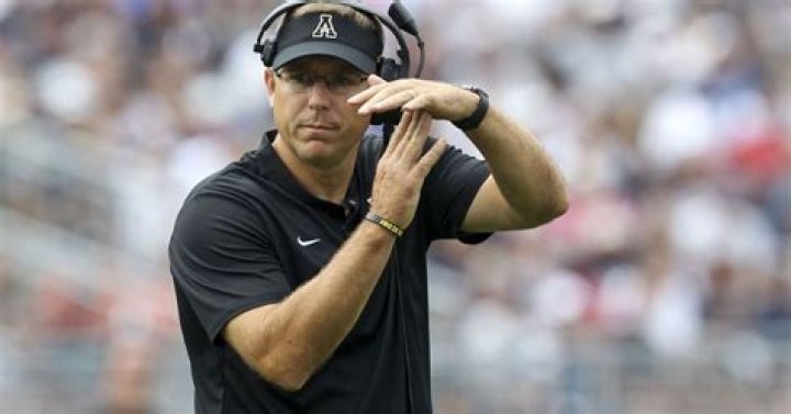 What is scott satterfield salary?