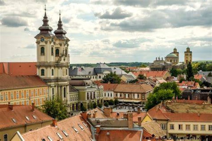 Why visit eger hungary?